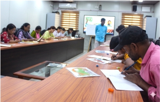 STRCs Gond Painting Workshop Under Gondwana Craft Revives Traditional Heritage Through Science, Culture, and Creative Innovation